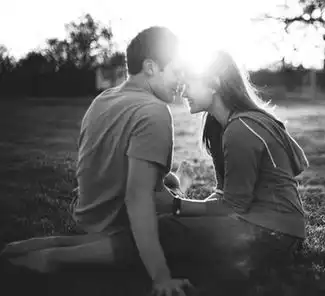 男朋友约闺蜜开房我不能忍
