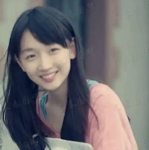 组图周冬雨青涩旧照曝光长发飘逸笑容甜美动人
