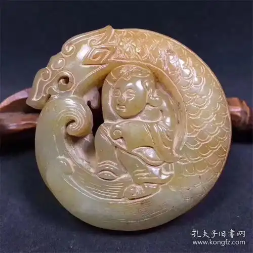 和田玉望子成龙挂件
