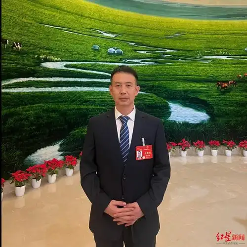 人大代表建议放宽的哥60岁从业年龄限制专家称,可促进银发经济发展
