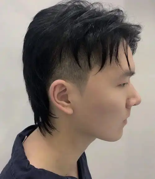 元旦高人气男发10多款,很帅很有型,很多男士都在剪
