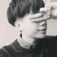 个性好看的情侣头像半世伤悲只为你停留
