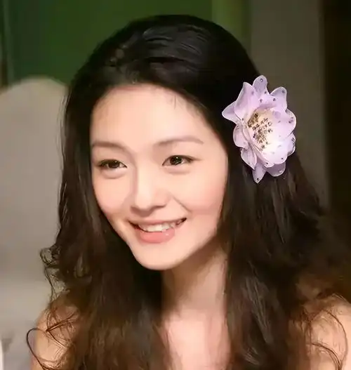 随地大小便头发油能炒菜秋裤穿到发硬,明星私下是真邋遢
