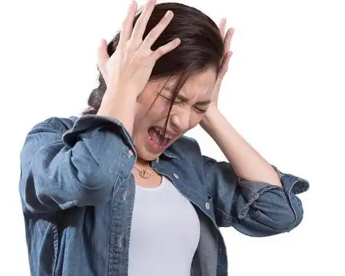 女性绝经前的4个症状,若在50岁左右出现,可能子宫卵巢保养好
