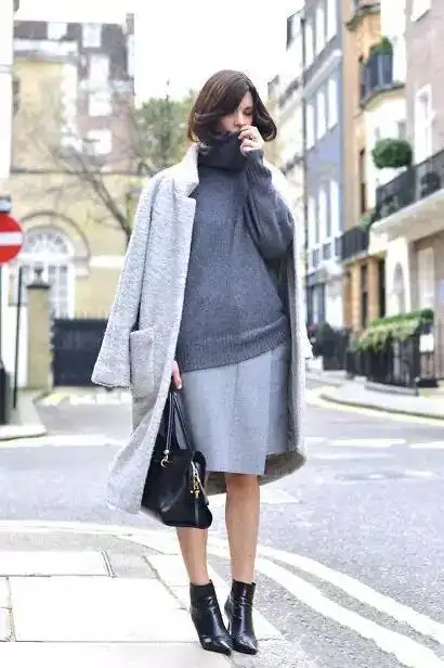 宽松高领毛衣,没有围巾也一样能制造暖流
