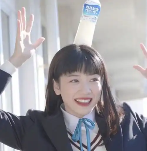 女生有这3种脸型,最好放弃留漫画刘海,不然等着被喊阿姨吧
