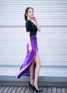 夏天这两个颜色穿在一起,叫看起来很贵
