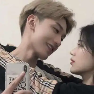 2022最火甜美真人爱人头像
