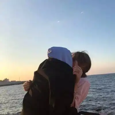 情侣之间,男生经常有这3个幼稚行为,证明是把你当未来媳妇
