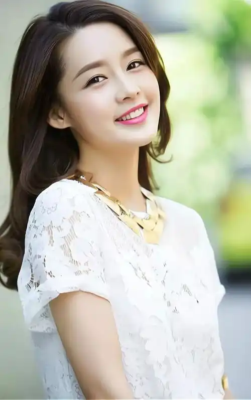 李沁个人写真艺术照
