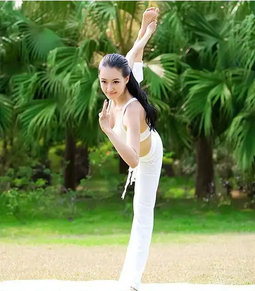 亚洲最美教练母其弥雅的惊艳美照
