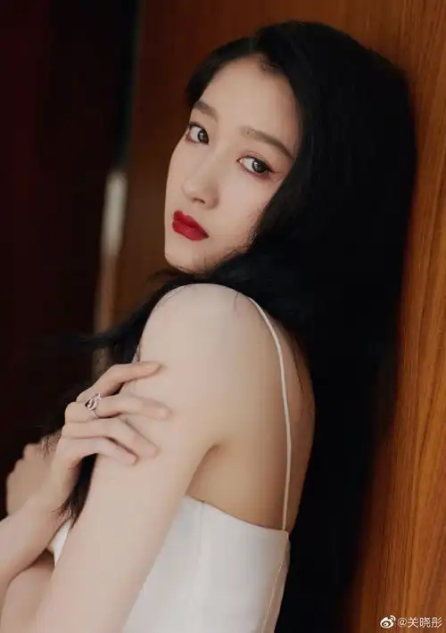 关晓彤推广植物肉遭炮轰,说是分享实则打广告,树立亲民人设失败
