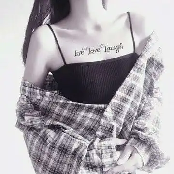 锁骨头像露肩半身控露锁骨的部位女头像
