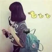 2019最潮最火女生头像霸气背影
