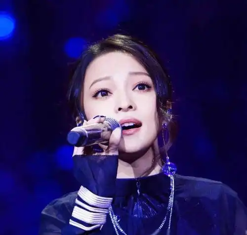素颜无人识的6位女星,带妆个个貌美如花,卸妆大姐你是谁
