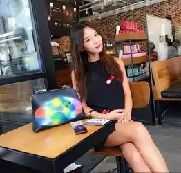 50岁牙医靠健身保持冻龄,身材和颜值秒杀20岁女儿
