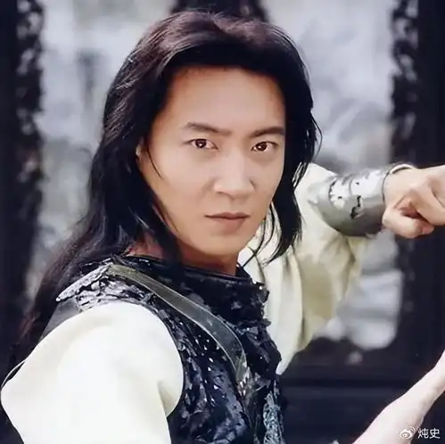 4位退圈就变丑的男星,个个胖成油腻大叔,颜值定格在40岁之前
