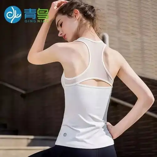 瑜伽精选简单随性的初秋瑜伽服,最美的季节穿出最美的你
