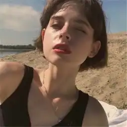 超火微丧套图什么时候见个面,我把一见钟情还给你
