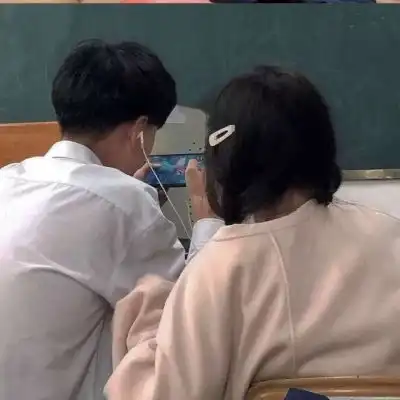 优质情头在你不喜欢自己的时候,情侣头像我要个性网
