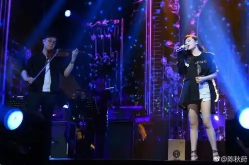 张靓颖被小奶狗男友当众环抱,大对方5岁素颜无压力,疑似已同居
