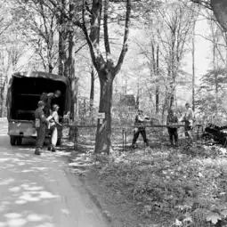 丹麦陆军实战演习就连炮弹码放都大有学问
