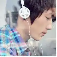 求带耳机情侣头像
