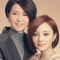 蒋欣范冰冰关晓彤当红女艺人的妈妈都长什么样子

