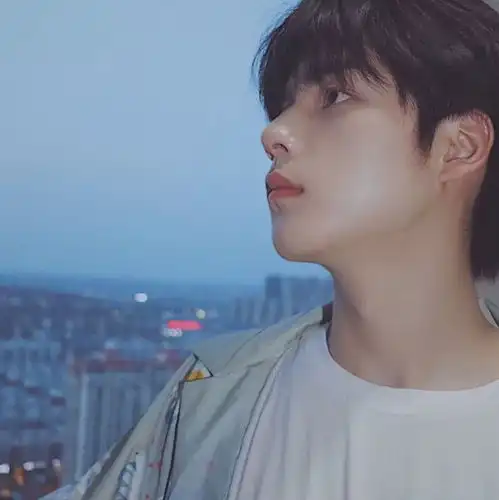 网易云音乐热评是你的打压总是听成是你的他呀腾讯新闻
