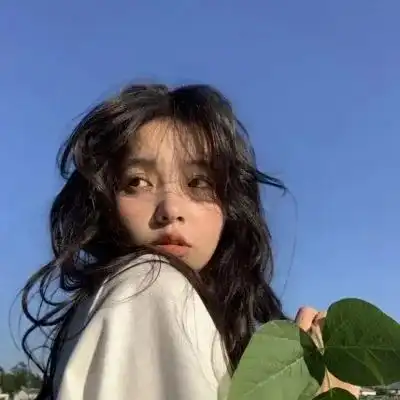 2023最新慵懒随性女生头像
