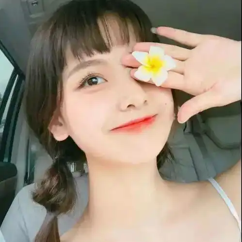 闺蜜头像男生喜欢长头发还是短头发
