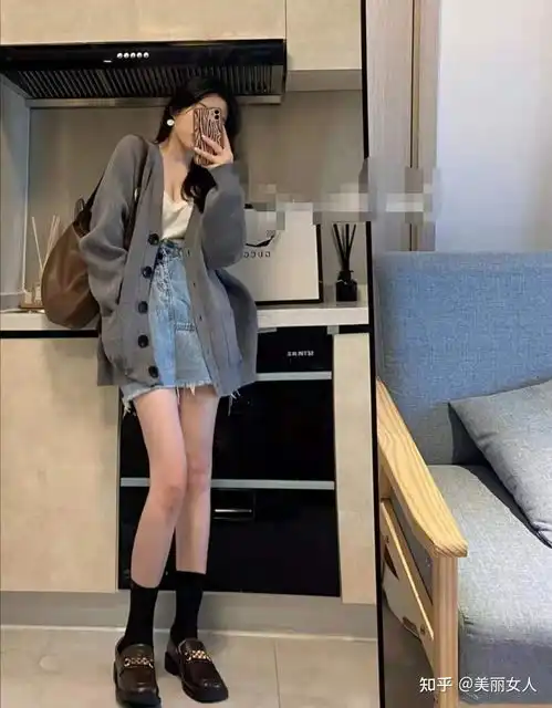 小个子女生穿什么裙子好看显高
