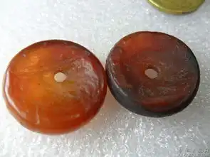 包老辽金红玛瑙珠子一对
