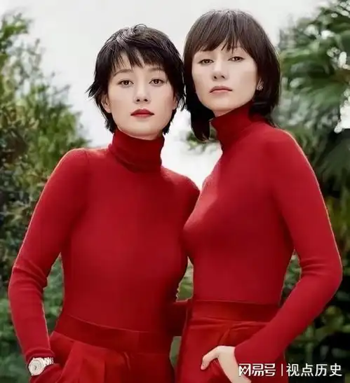 马伊琍和袁泉一起拍照,美得好似姐妹花
