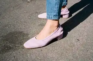 听说这双高跟鞋比平底鞋都舒服,我想来一打
