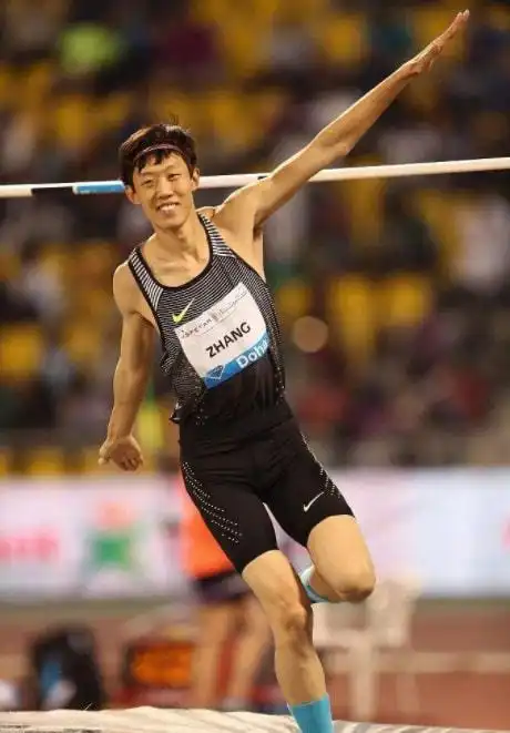 王者归来2.23米获得划时代的大奖,张国伟曾因参加商业被开除
