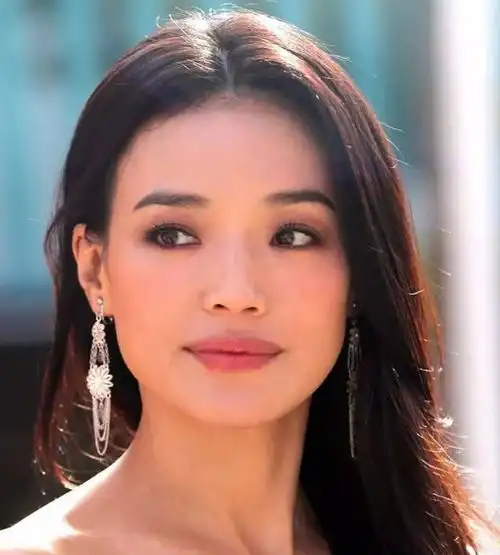 19岁被迫,拍出全裸写真,20岁一脱成名,性感女神的舒淇成长之路
