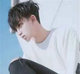 心理学注意了3个信号提示你,有人正在偷偷暗恋你
