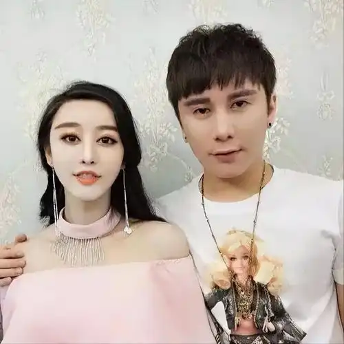 花800万整成范冰冰,嫁给主刀医生生下一子,却发现丈夫还有男友
