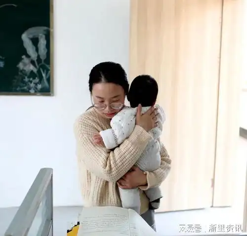 岩头初中一片丹心图教育,赤子热血书担当
