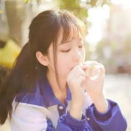 qq非主流女生头像,伤心的因为离别会有新的相遇
