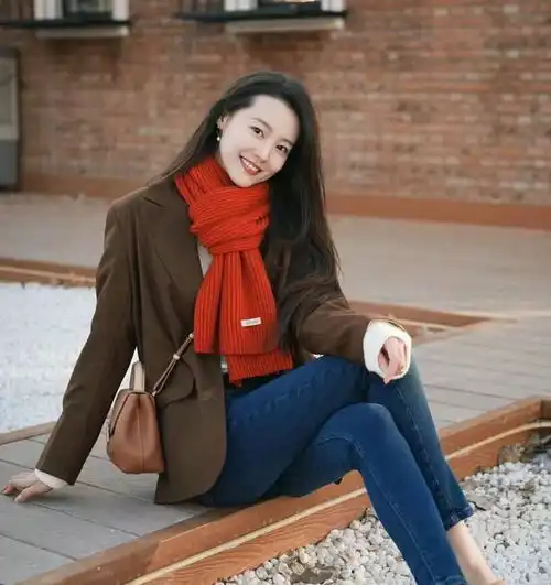 春天穿这5件薄外套,优雅气质又高级,适合4050岁女人
