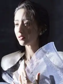 佟丽娅拍了一组大片,让等着看她笑话的人惊了一整天
