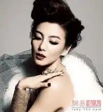 卸了眼妆后85后小花的眼睛杨幂刘诗诗素颜无神
