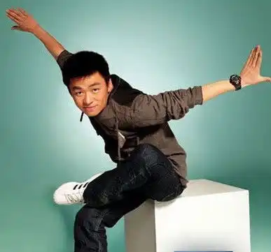 王宝强身高有170比官方身高还高5cm,拿尺子一量才知道
