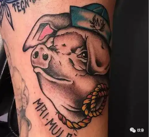 趣味纹身图案性感的小猪纹身
