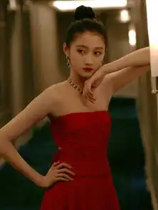 精灵小仙女关晓彤跟你说,这样进行珠宝搭配,回头率绝对爆表

