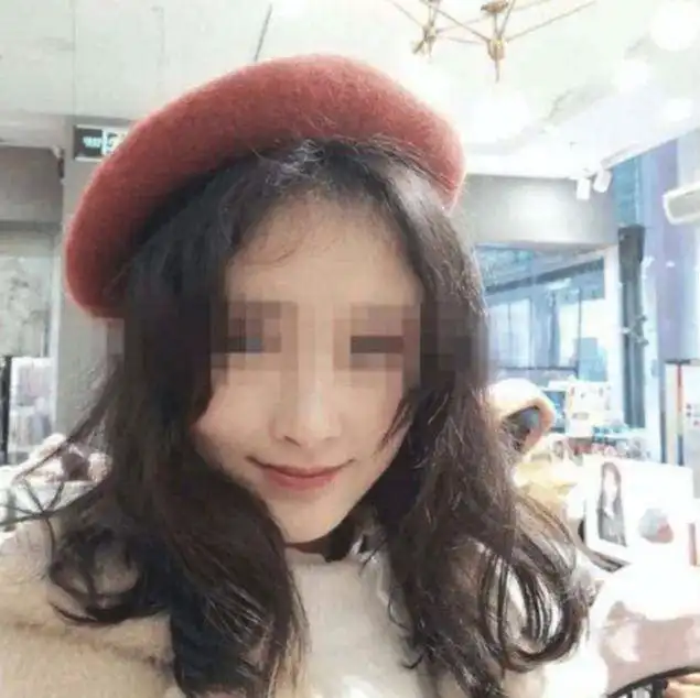 安徽杀害19岁女生凶手获死刑,庭上精神萎靡,律师深析罪犯1心理
