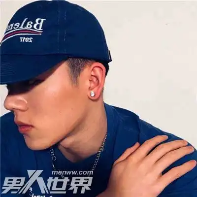 男生能接受女生有男闺蜜吗正常朋友关系都能接受
