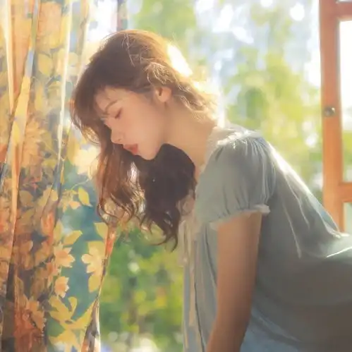 头像蓝色系女头像2
